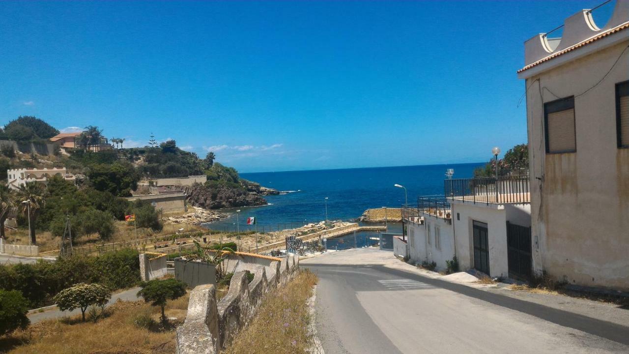 Villetta Sul Mare In Residence Бруколи Екстериор снимка