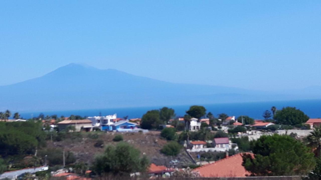 Villetta Sul Mare In Residence Бруколи Екстериор снимка