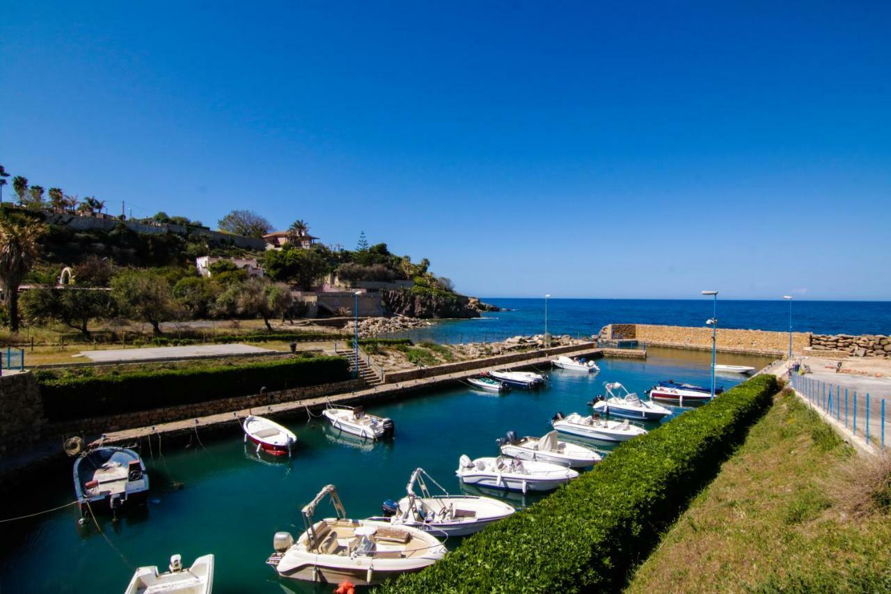 Villetta Sul Mare In Residence Бруколи Екстериор снимка